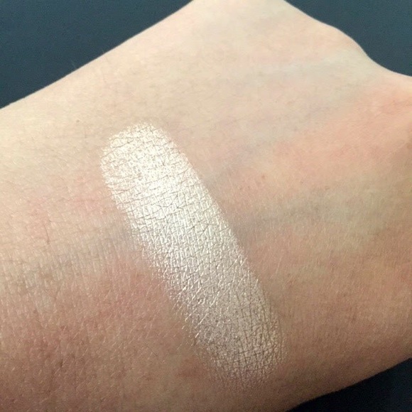 Tarte pro-glow highlighter - Picture 3 of 3